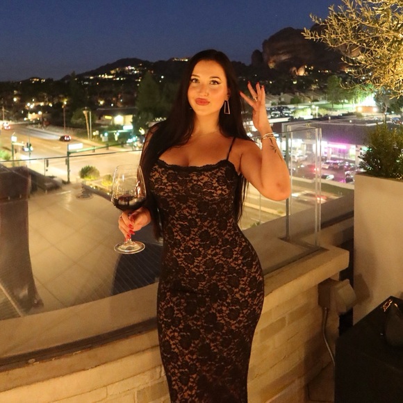 Meet your Posher, Haley - Picture 2 of 6